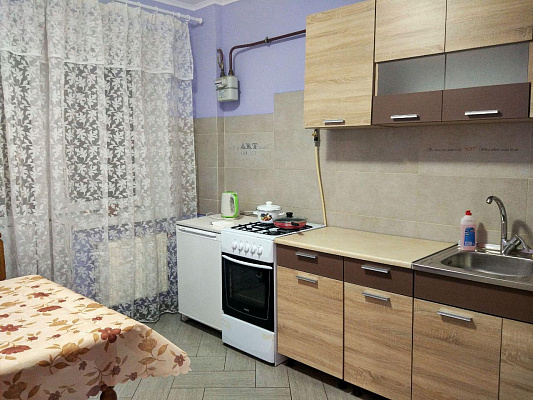 Однокомнатная квартира посуточно в Ровно, ул. Веденская, 5в