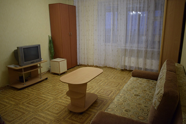 Однокомнатная квартира посуточно в Кременчуге, 101-й квартал, 3