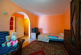 Квартири подобово в Індустріальному районі (23)